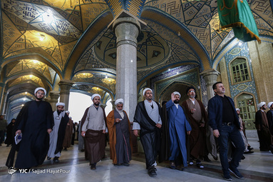 تجدید بیعت طلاب با امام زمان (عج)