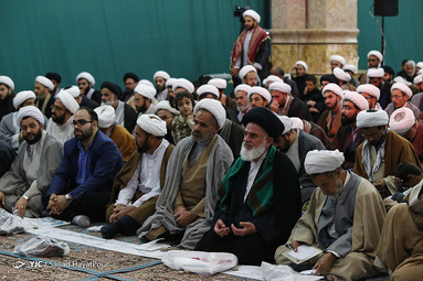 تجدید بیعت طلاب با امام زمان (عج)