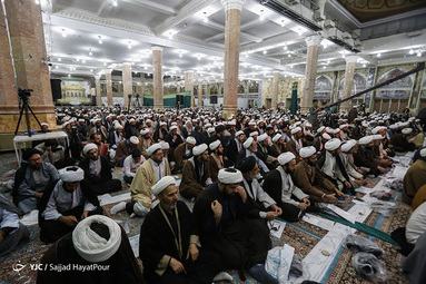 تجدید بیعت طلاب با امام زمان (عج)