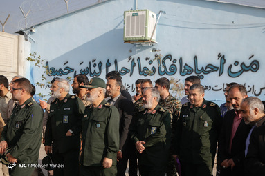 بازدید سردار سلامی فرمانده کل سپاه از مرکز معتادان متجاهر