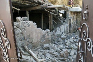 خسارات زلزله در روستای ورنکش