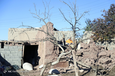 خسارات زلزله در روستای ورنکش