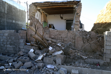 خسارات زلزله در روستای ورنکش