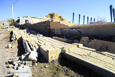 خسارات زلزله در روستای ورنکش