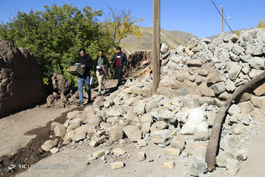 خسارات زلزله در روستای ورنکش