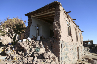 خسارات زلزله در روستای ورنکش