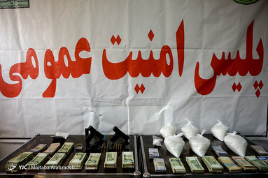 دستگیری باند قاچاقچیان مسلح مواد مخدر