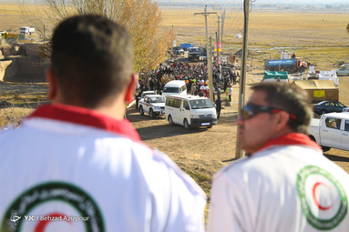 بازدید معاون اول رییس‌جمهور از روستای زلزله زده تیرشاب