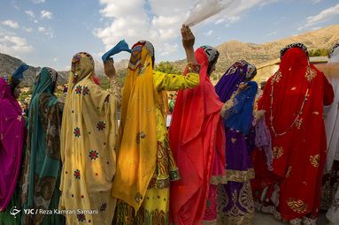 جشنواره رنگ‌ها در عروسی بختیاری