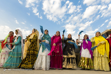 جشنواره رنگ‌ها در عروسی بختیاری