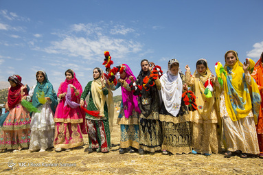 جشنواره رنگ‌ها در عروسی بختیاری