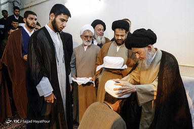 عمامه گذاری طلاب در قم
