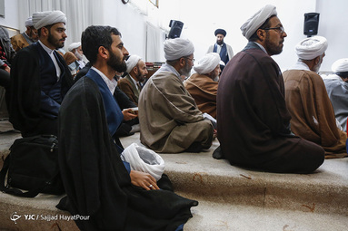 عمامه گذاری طلاب در قم