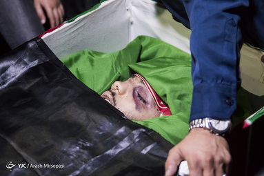 وداع با پیکر بسیجی شهید محمدمهدی رضوان