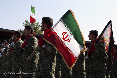 پرچم مقدس ایران‎