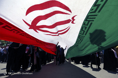 پرچم مقدس ایران‎
