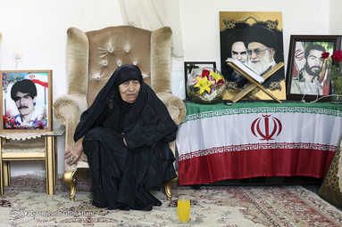 پرچم مقدس ایران‎