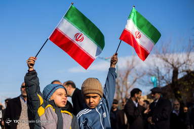 پرچم مقدس ایران‎