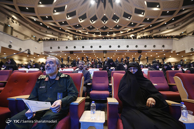 گرد همایی چهار هزار نفری دختران بسیجی