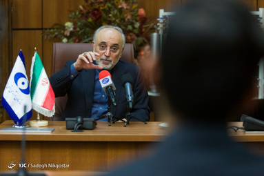 گفتگو با علی اکبر صالحی رئیس سازمان انرژی اتمی