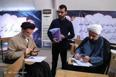 ثبت نام از داوطلبان یازدهمین دوره مجلس شورای اسلامی در فرمانداری تهران