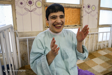 فرشتگان شکسته بال