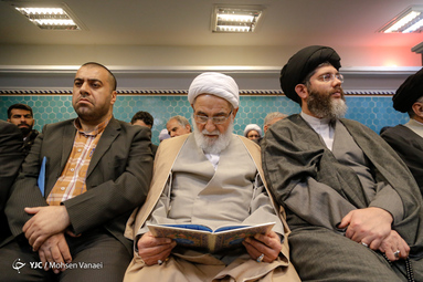 حضور ناطق نوری در مراسم ختم خواهر دکتر ولایتی