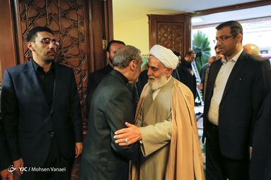 حضور ناطق نوری در مراسم ختم خواهر دکتر ولایتی