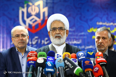 بازدید حجت الاسلام منتظری دادستان کل کشور از روند ثبت نام داوطلبان انتخابات مجلس در ستاد انتخابات وزارت کشور