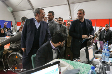 بازدید رحمانی فضلی وزیر کشور از روند ثبت نام   داوطلبان انتخابات مجلس در فرمانداری تهران‎