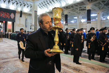 مراسم شمعدان گردانی