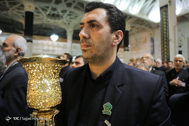 مراسم شمعدان گردانی