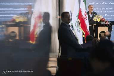 نمایش نقش برجسته سرباز هخامنشی تخت جمشید در برج میلاد