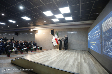 نمایش نقش برجسته سرباز هخامنشی تخت جمشید در برج میلاد