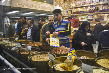 در تکاپوی خرید شب یلدا