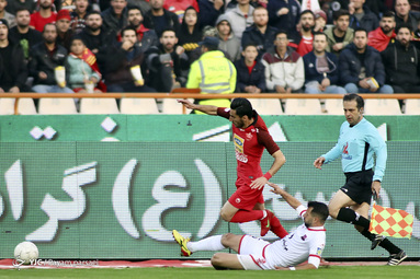 لیگ برتر فوتبال / پرسپولیس ۱ - نساجی ۰