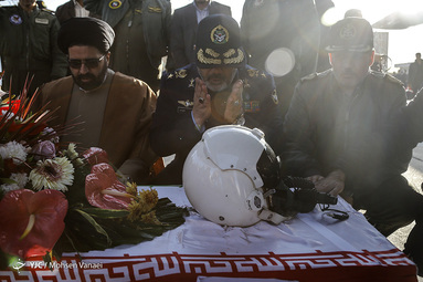 ورود پیکر خلبان شهید رحمانی به تهران
