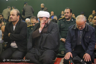 تشییع پیکر مادر شهیدان «جنگروی» در مقابل مسحدد خداداد تهران