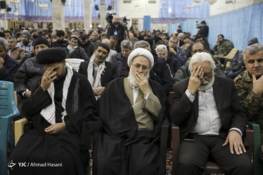 مراسم بزرگداشت شهادت سردار سلیمانی در حرم حضرت زینب (س) در حومه دمشق