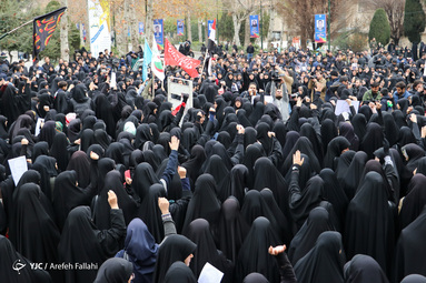 تجمع دسته عزاداری دانشجویان در دانشگاه تهران