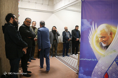 مراسم تجدید عهد هنرمندان با سردار قاسم سلیمانی