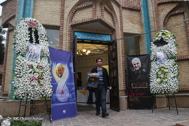 مراسم تجدید عهد هنرمندان با سردار قاسم سلیمانی