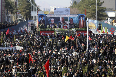 تشییع پیکر مطهر شهید سلیمانی در کرمان