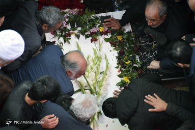 مراسم خاکسپاری سردار دل‌ها در گلزار شهدای کرمان