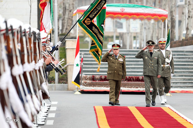 استقبال رسمی از وزیر دفاع سوریه توسط وزیر دفاع ایران
