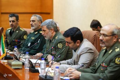 استقبال رسمی از وزیر دفاع سوریه توسط وزیر دفاع ایران