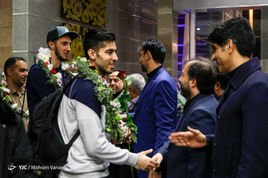 بارشگت ملی پوشان والیبال به ایران
