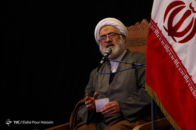 گرامیداشت قربانیان سانحه هوایی در شیراز