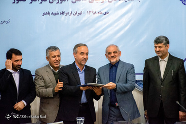 محسن حاجی میرزایی وزیر آموزش و پرورش در نشست صمیمی با نمایندگان انجمن اولیا و مربیان سراسر کشور