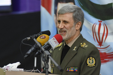 بازدید وزیر دفاع از دانشگاه افسری ارتش